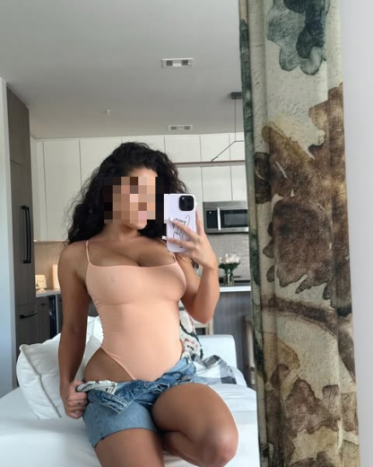 מארחת קולמבאינית מדהימה בנתניה