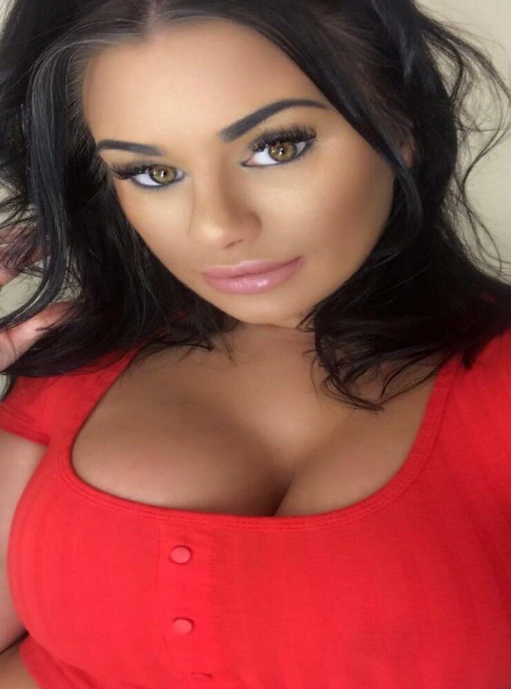 נסיכת בירושלים שממגנטת במבט