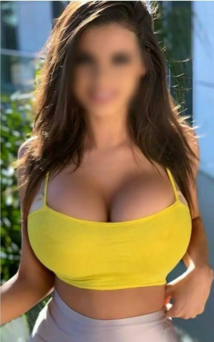 נסיכת בירושלים שממגנטת במבט